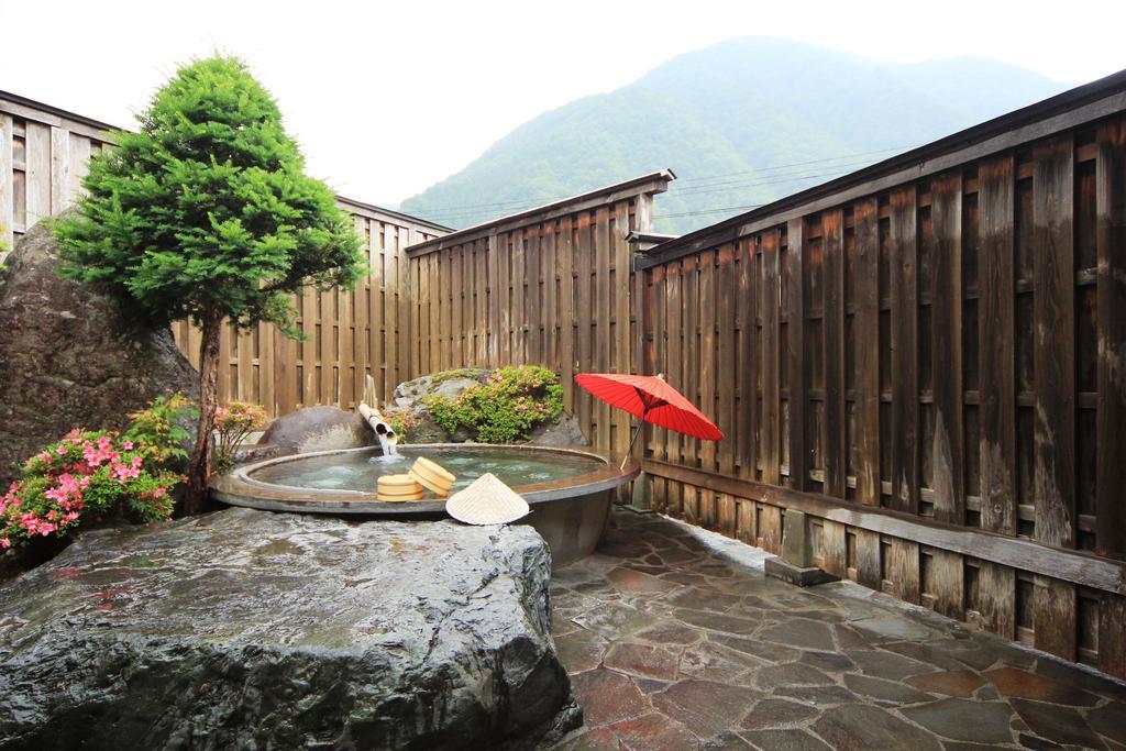 Jinkuro Hotel Takayama  Bagian luar foto