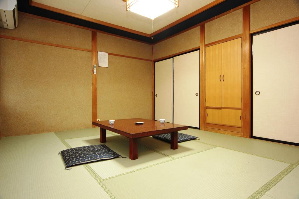 Jinkuro Hotel Takayama  Bagian luar foto