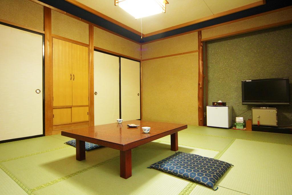 Jinkuro Hotel Takayama  Bagian luar foto