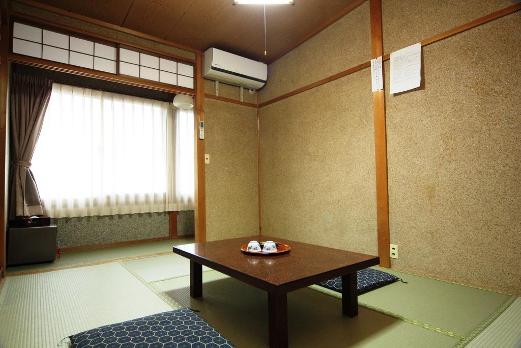 Jinkuro Hotel Takayama  Bagian luar foto